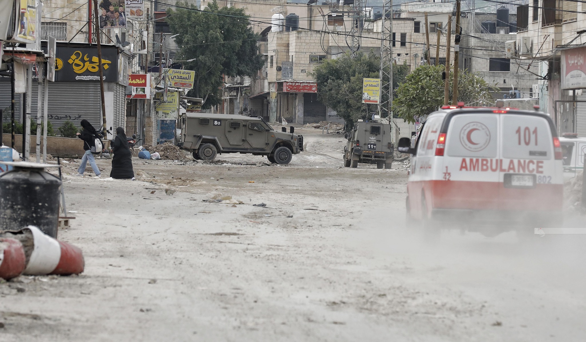 قوات الاحتلال خلال اقتحامها مخيم جنين (تصوير : محمد منصور/ وفا)